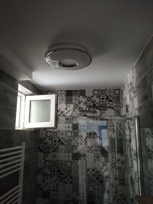 Montez faianta-gresie si instalatii sanitare si electrice