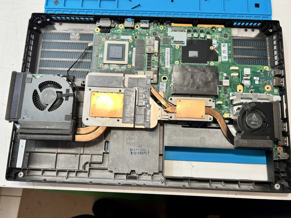 Реновиран лаптоп Lenovo ThinkPad P70 17.3" i7-6820HQ 16GB 510GB M300M