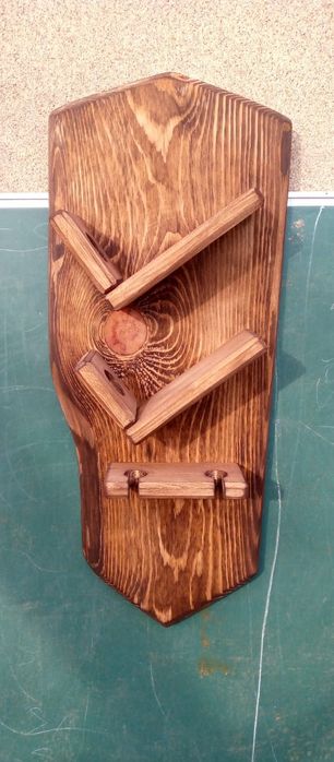 Продам винные полки.