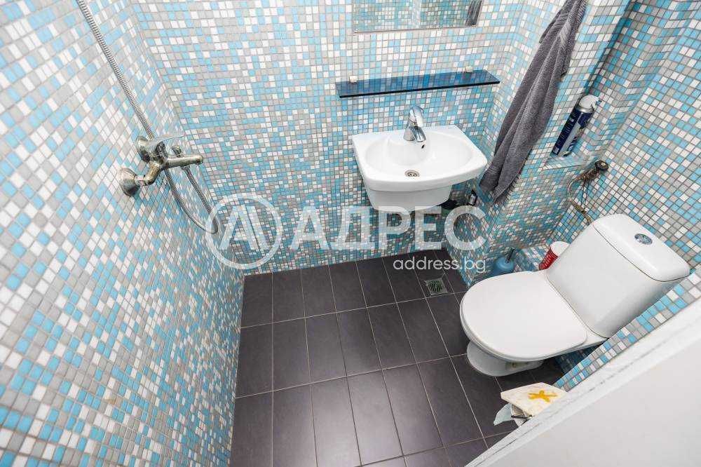 Тристаен апартамент, Окръжна болница, гр. Варна