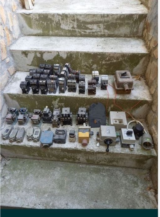Contactor întrerupător