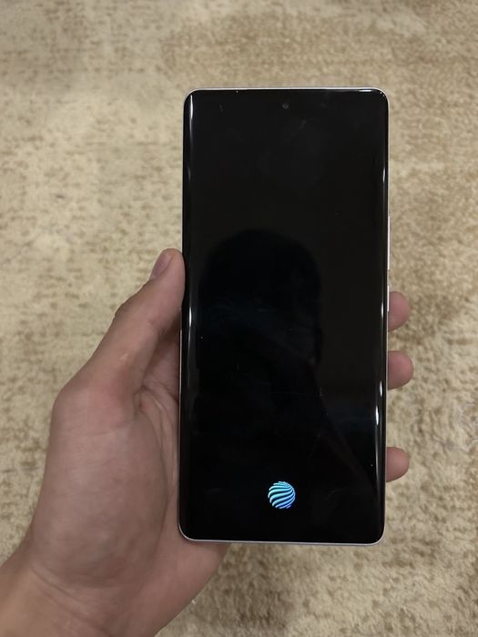 Vivo V40  Ideal holatda