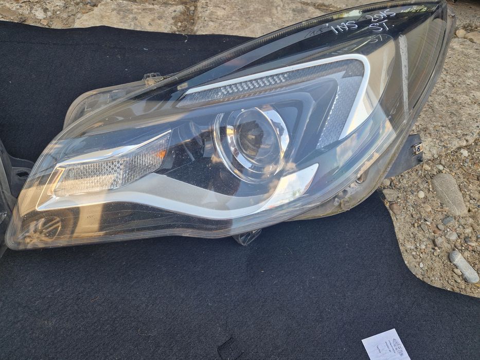 Faruri halogen Opel Insignia 2015