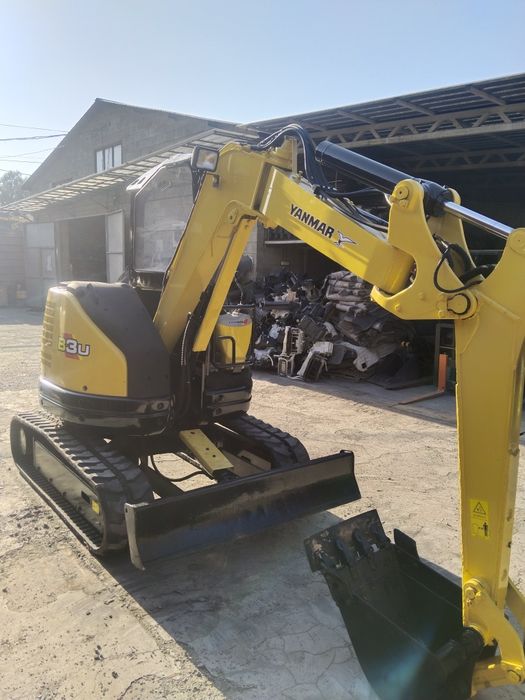 Мини экскаватор Yanmar B3u