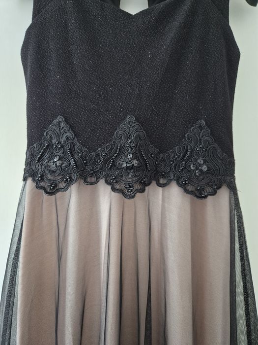 Дамска рокля за повод