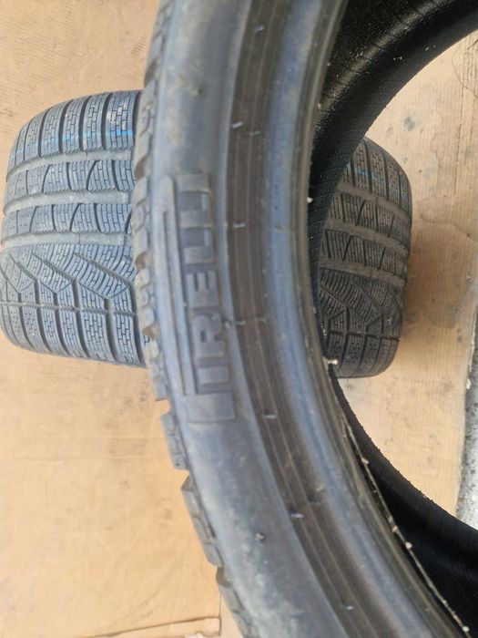 2 Pirelli R20 295/30 Зимни гуми  DOT4318