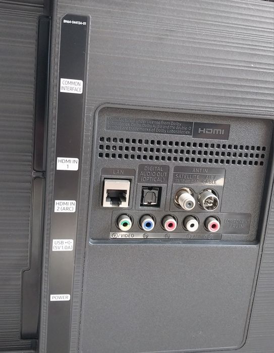 Смарт телевизор Samsung 81см оригинал. С кронштейном.