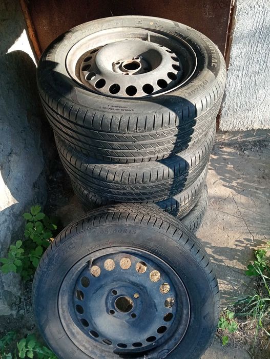 Джанти с летни гуми Дот 2025 размер 195 60 15