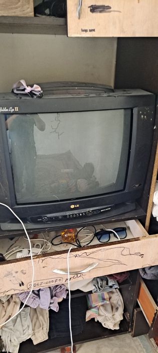 Продаю рабочую цветной телевизор