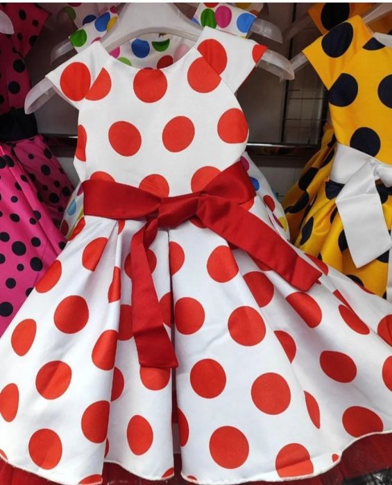 Стиляги ретро платье для девочек. Новое  платье горох