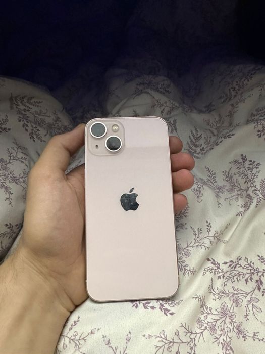 Iphone 13 розовый