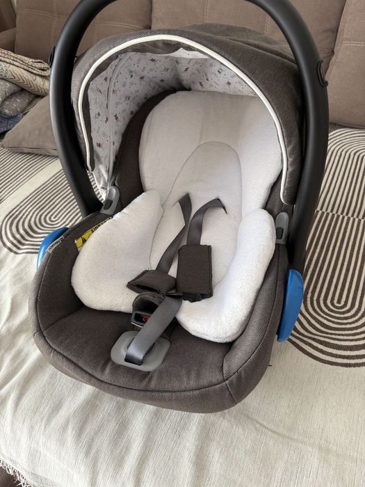 Коляска универсальная