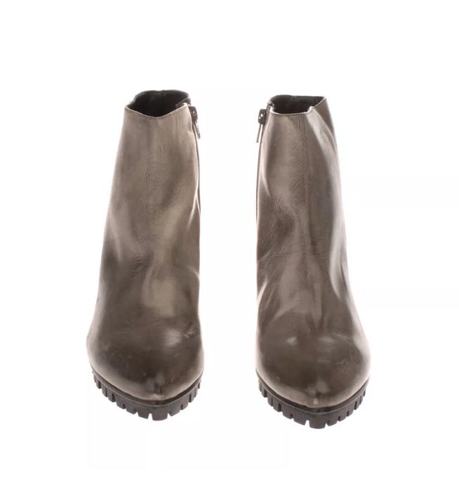 Елегантни боти на италианската марка Vic
