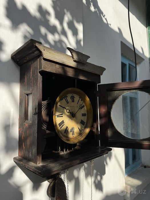 Старинные часы настенные Генри Мозер и Ко / Henry Moser & Cie