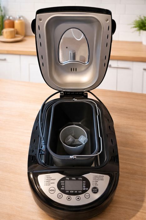 Vând mașină de făcut pâine Studio Casa stare foarte bună.