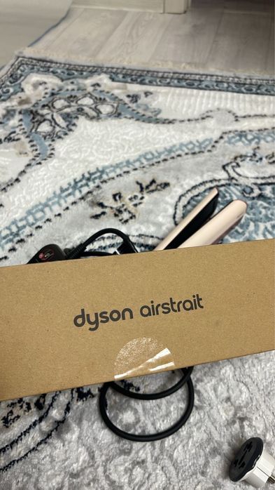 срочно продается Dyson Airstrait