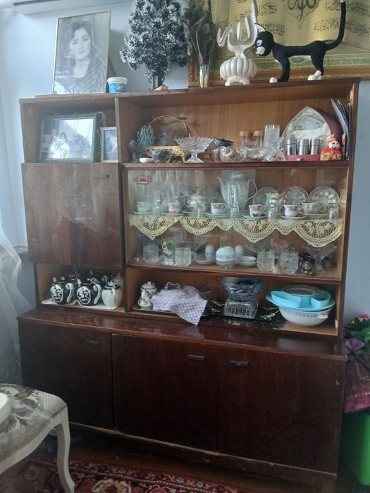 Шкаф сотилади эски