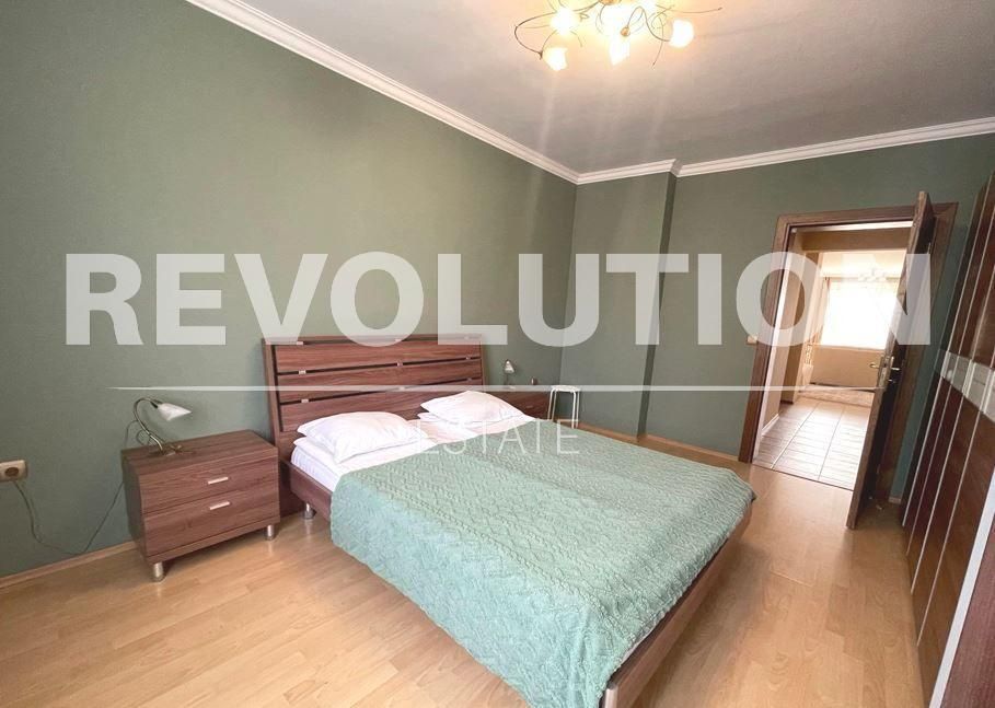 Дава се под наем Тристаен апартамент в к.к. Св.Св. Константин и Елена - 130 кв.м за 797.64 € - Снимка #3