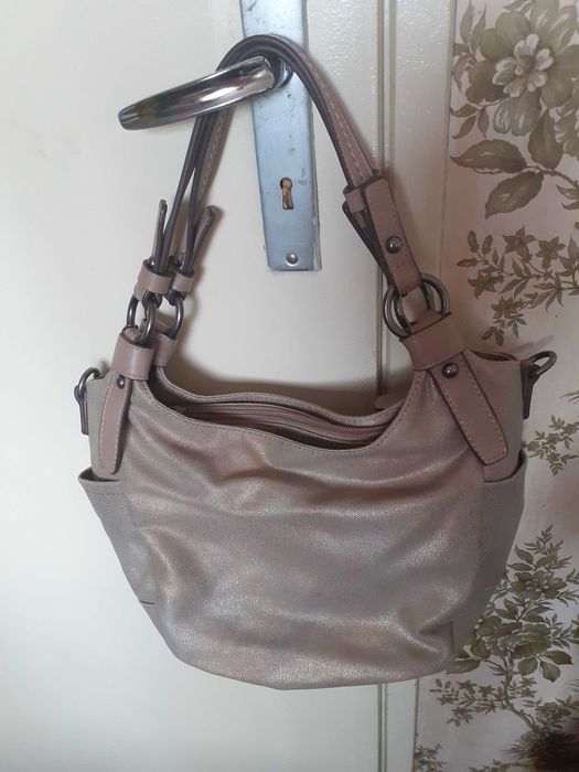 Ефектна дамска чанта