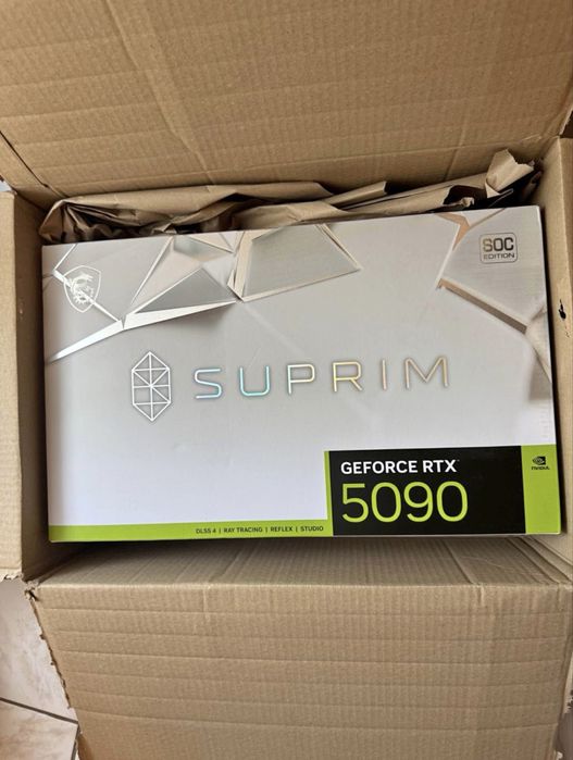 MSI GeForce RTX 5090 SUPRIM SOC 32GB GDDR7 512bit Noua, la cutie!