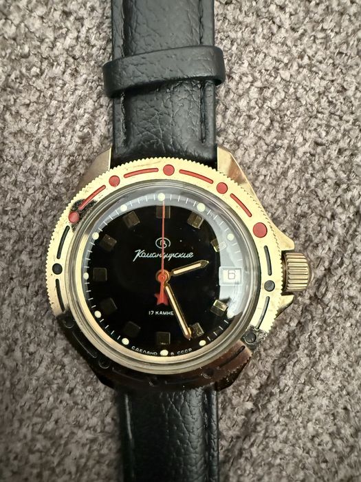 Командирски съветски часовник Восток , Червена звезда