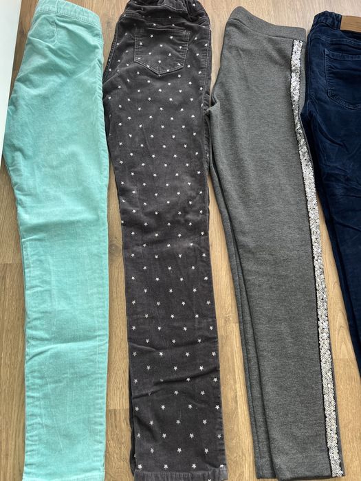 Панталони 9-10 години по 10 лв.