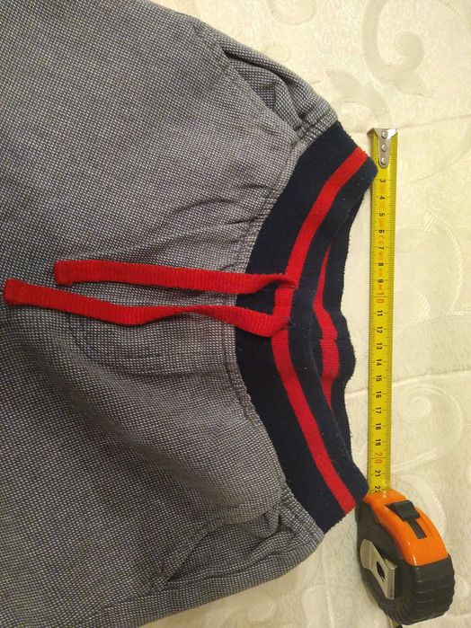 Doi pantaloni de trening copii 5-7 ani