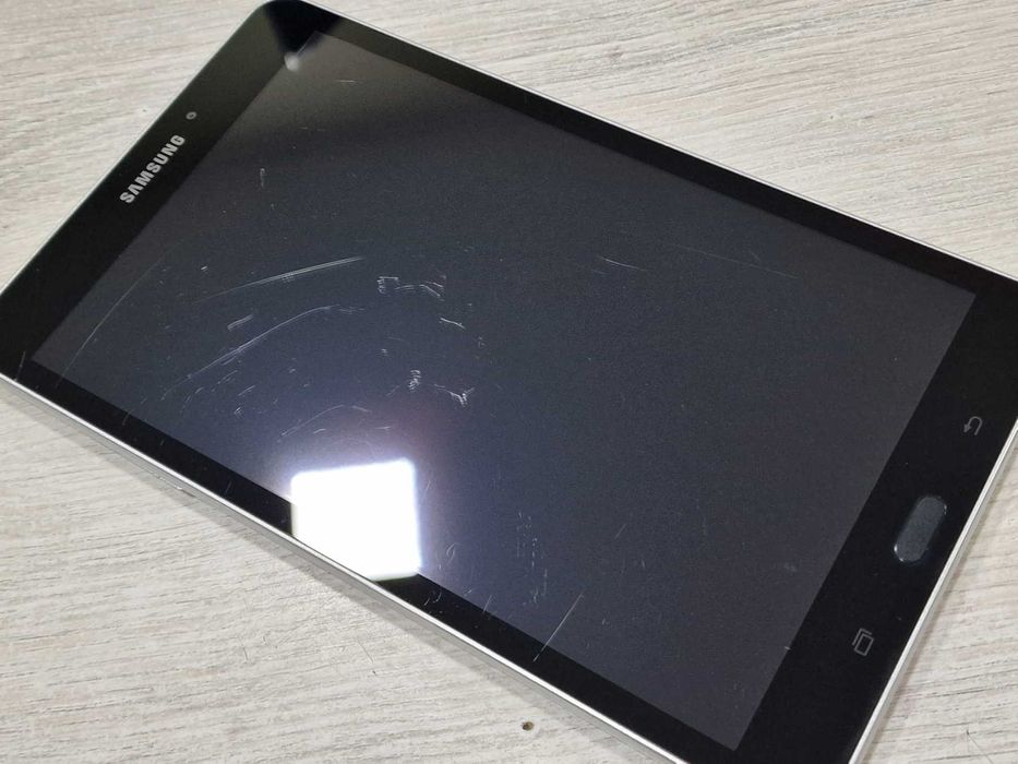 Таблет Samsung Tab A T380, 8", 2GB RAM, 32GB, Quad-Core, Wi-Fi