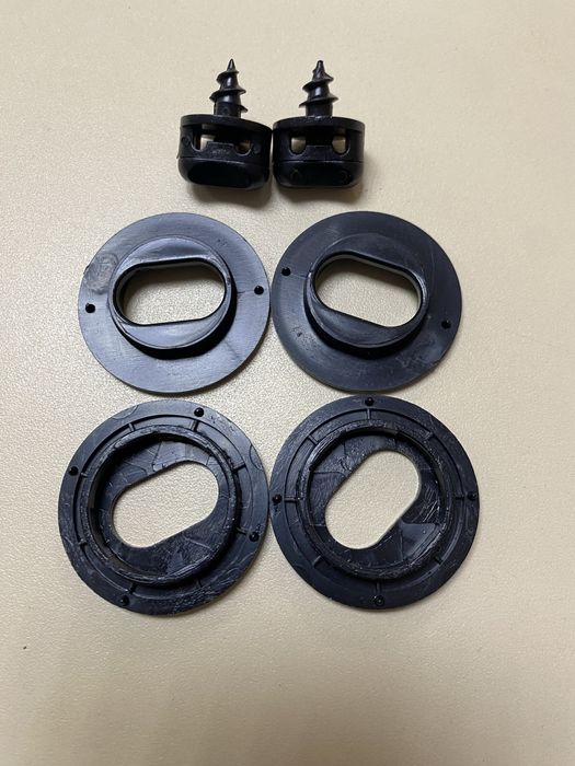 Продам фиксаторы для авто коврика