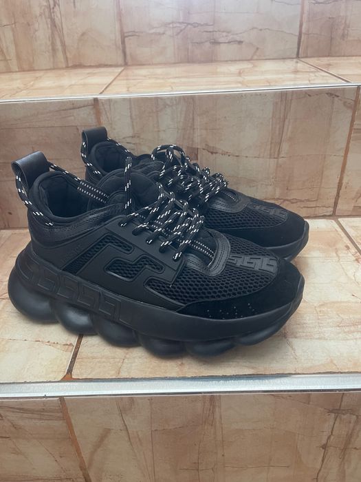 Versace chain reaction