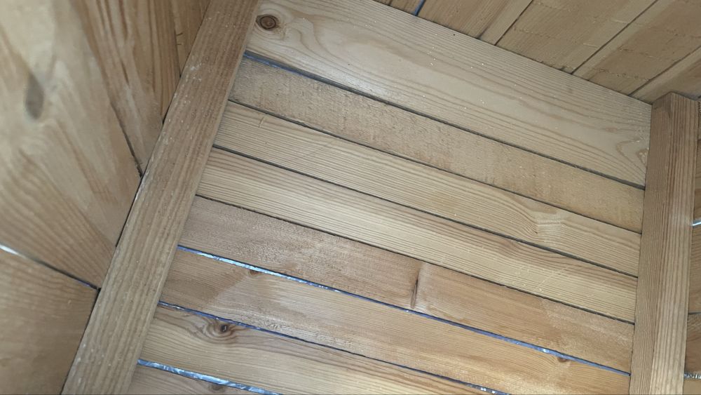 Будка деревянная новая