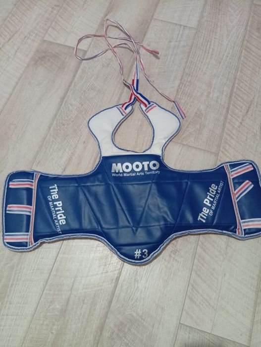 Шлем и протектор для таеквондо