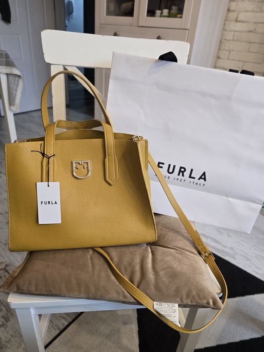 Дамска чанта FURLA - естествена кожа