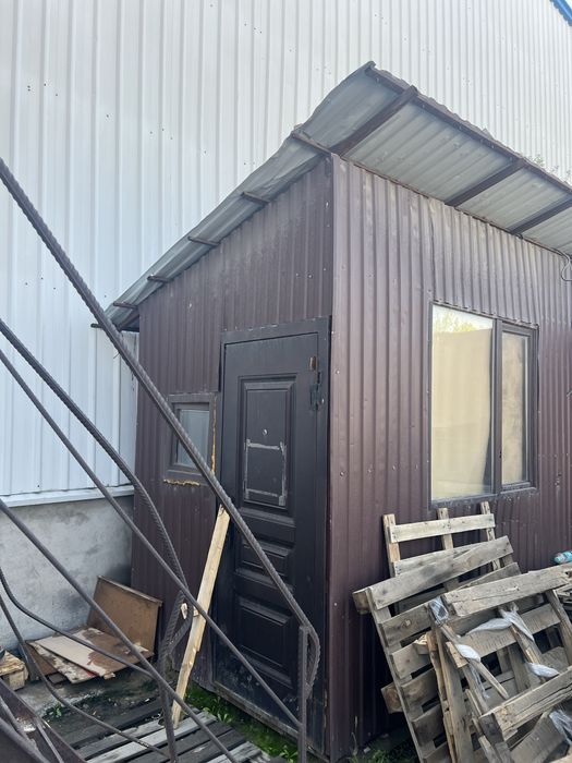 Продам будку , д 3 ш 2 в 3