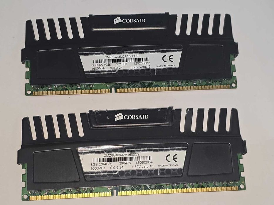 Kit Dual Channel Corsair 8GB (2 x 4GB), DDR3, 1600MHz, Radiator