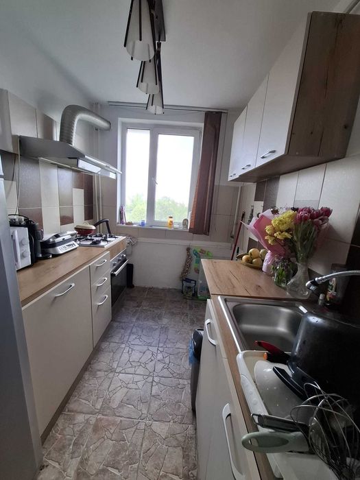 Vand apartament 3 camere