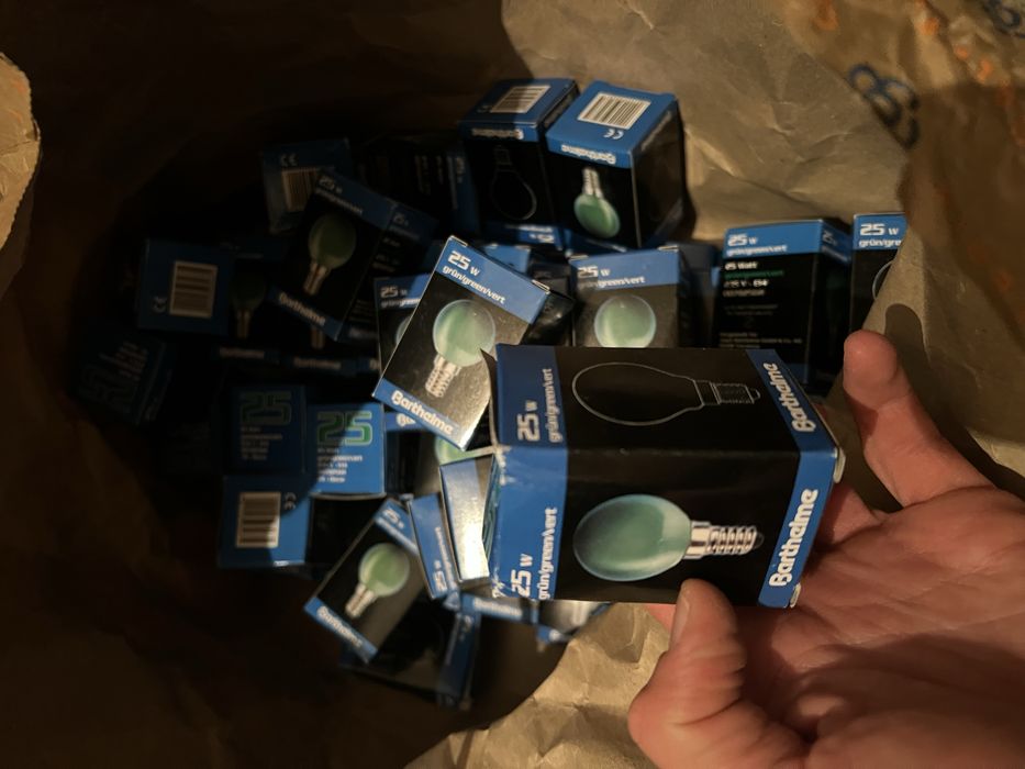 Крушка мини зелена с цокъл E14 235V 25W