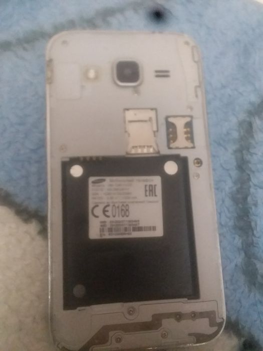 Продажа смартфона Samsung J1