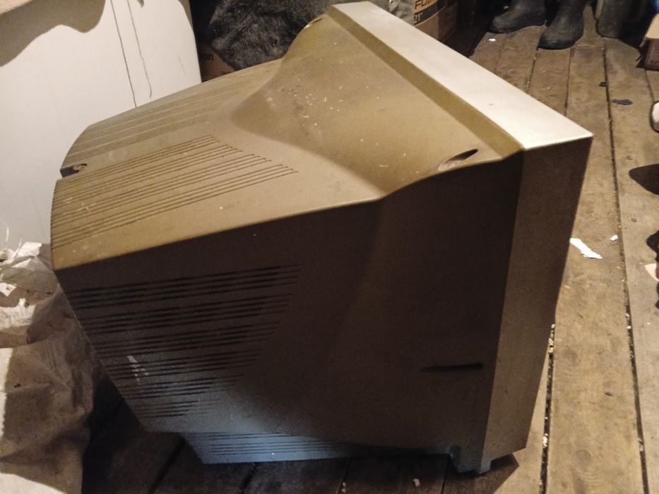 Продам телевизор, AKIRA,ТАСТ