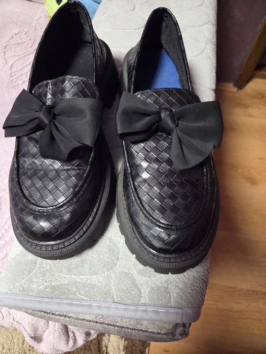 Vind pantofi oxford mărimea 42 dar se potrivește la mărimea 41 superbi