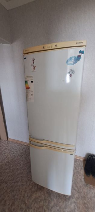 Продам холодильник