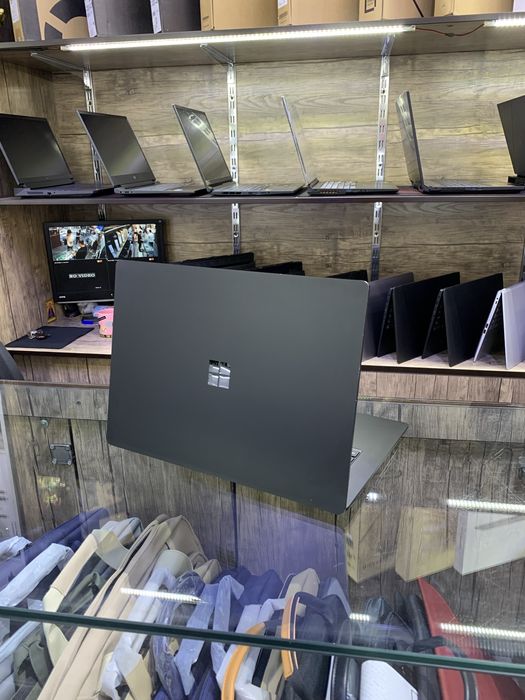 Б/У Microsoft Surface Laptop