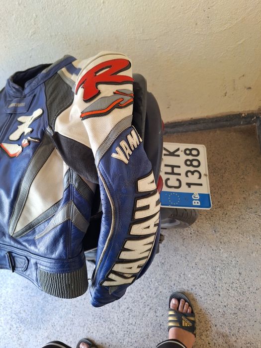 Яке yamaha 52 42 L размер