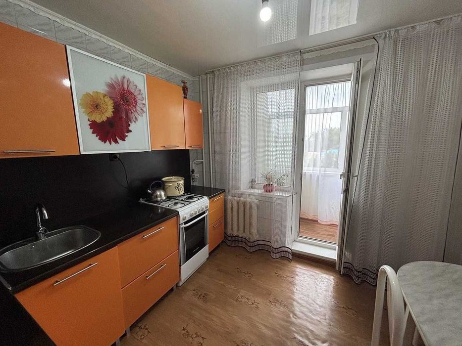 Продам 3-комнатную квартиру в КЖБИ