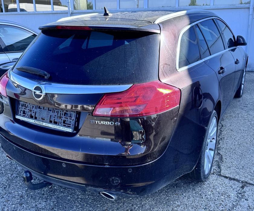 Dezmembrez opel insignia