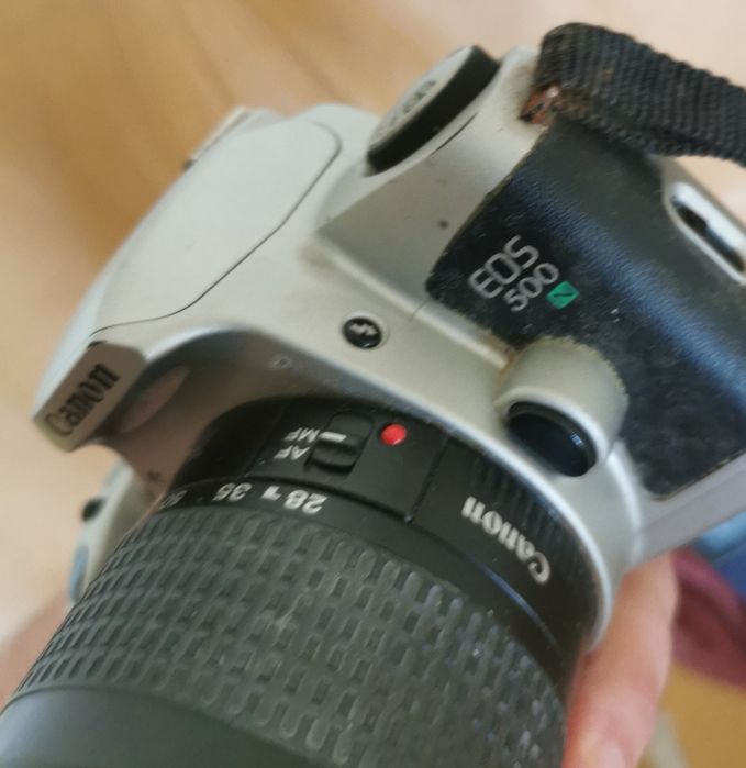Obiectiv Canon EF 28-80mm f/3.5-5.6 cu capac original + aparat foto bonus