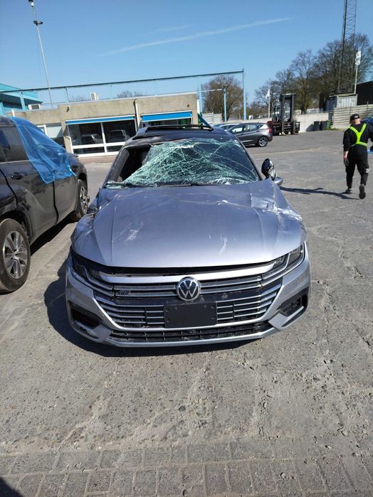 VW Arteon на части