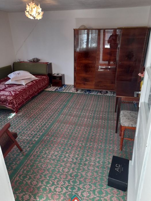 Casa de vânzare, teren 2500mp