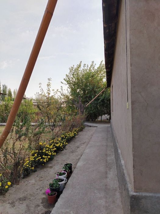 Срочна сотилади уи !