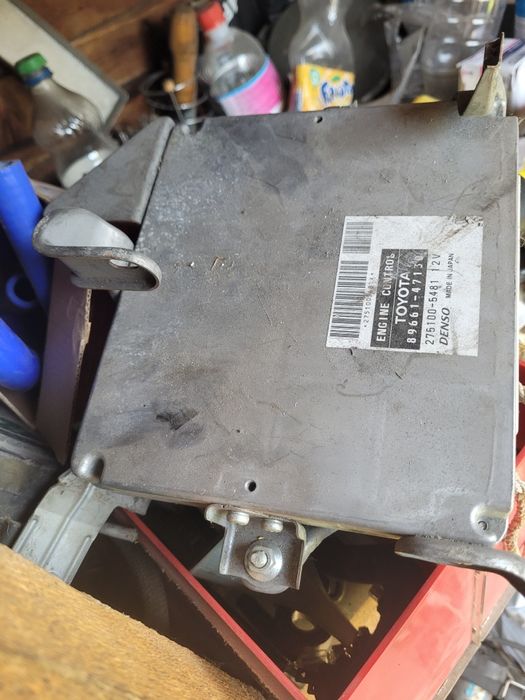 Запчасти  на приус 20 кузов